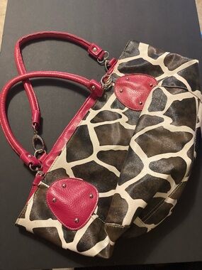 Giraffe-Print Shoulder Bag with Pink Trim